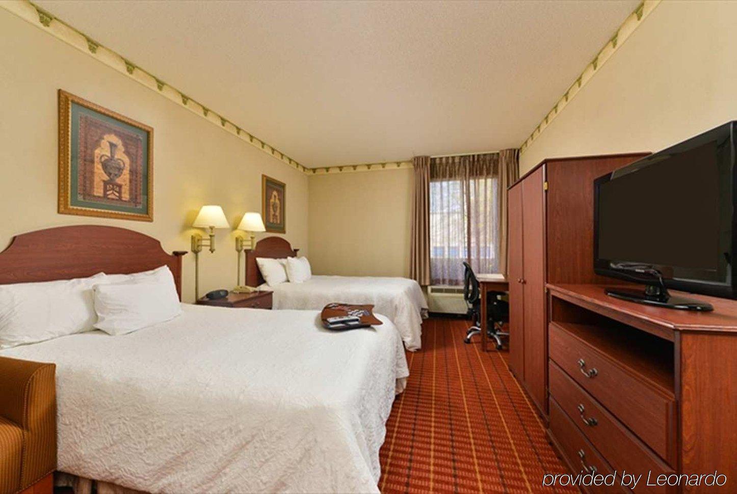 Hampton Inn Linden Exterior foto